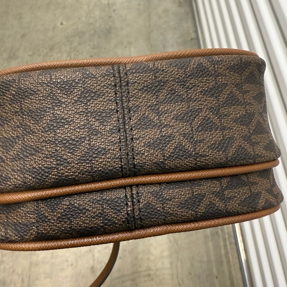 Michael Kors Black and Brown Belt Bag - Picture 7 of 8